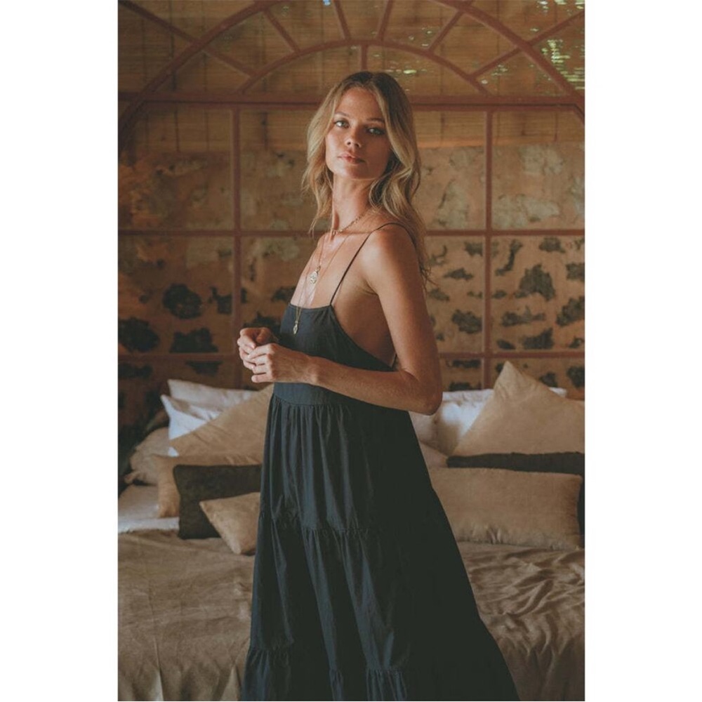 Elegant Black Maxi Dress